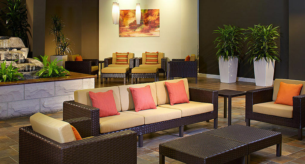 Courtyard Milwaukee Downtown Hotel Екстериор снимка